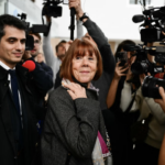 Chồng đối mặt 20 năm tù vì bỏ thuốc mê vợ, để cho 51 người xâm hại