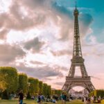TOP 6 góc check in với tháp Eiffel không lo chen chúc ở Paris