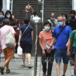 Singapore phát tiền hỗ trợ 850.000 người cao tuổi thu nhập thấp