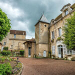 Bỏ lại nét xa hoa, nước Pháp cũng có những làng quê thanh bình như thế này