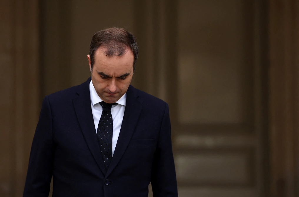 Thủ tướng sắp từ chức Sebastien Lecornu tại Paris, Pháp ngày 6/10. Ảnh: AP